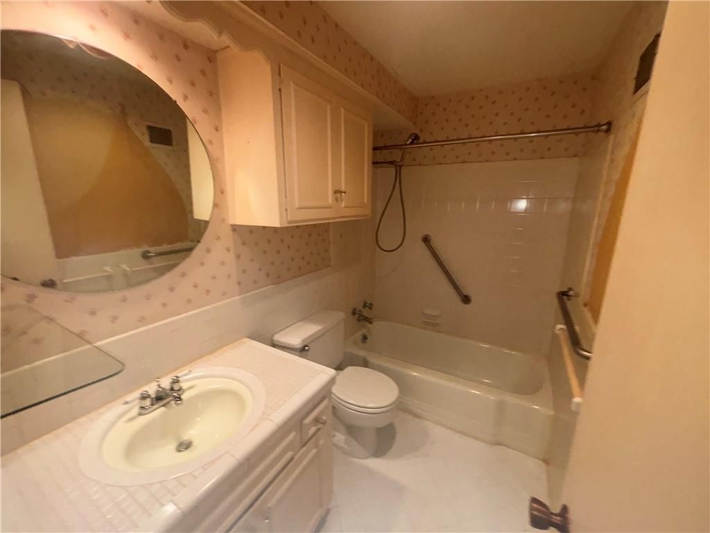 2710 W 50th Terrace — photo 35