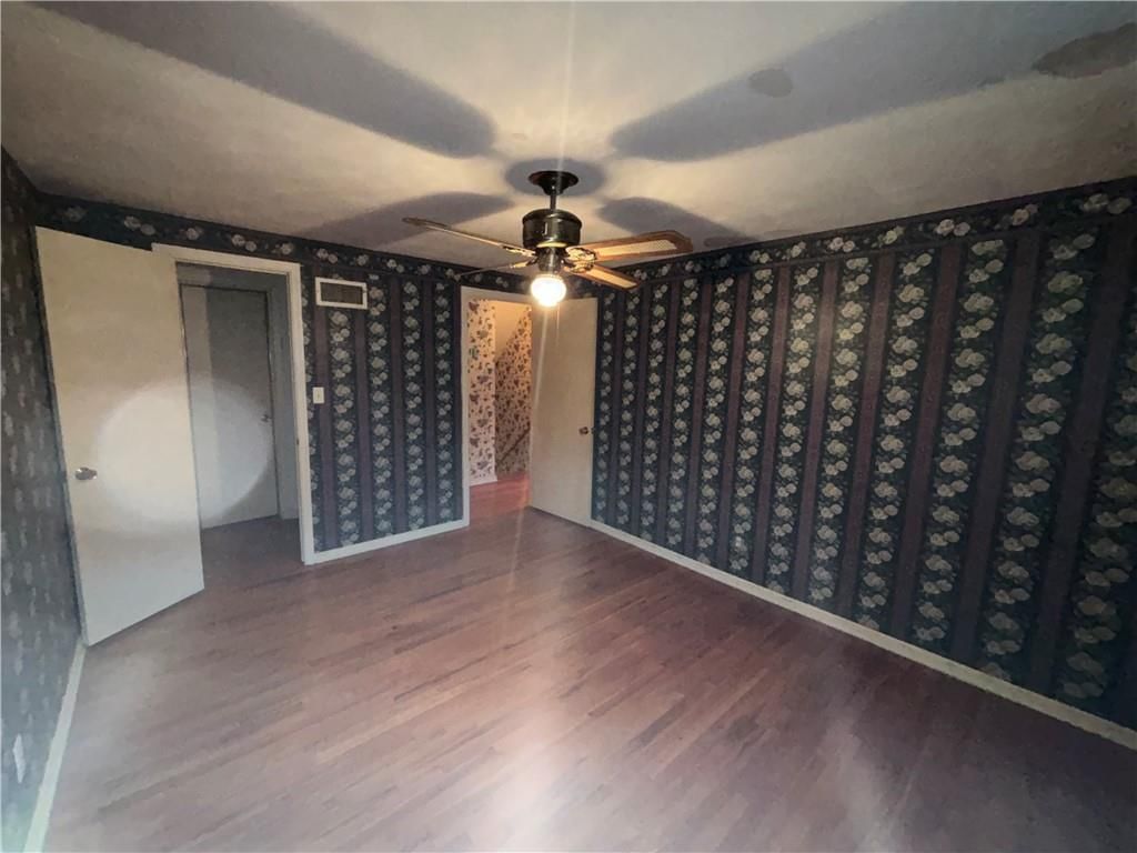 2710 W 50th Terrace — photo 46