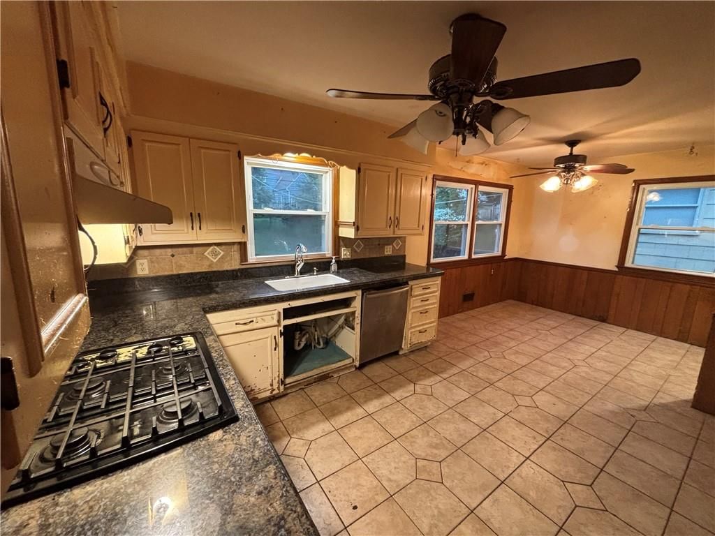 2710 W 50th Terrace — photo 64
