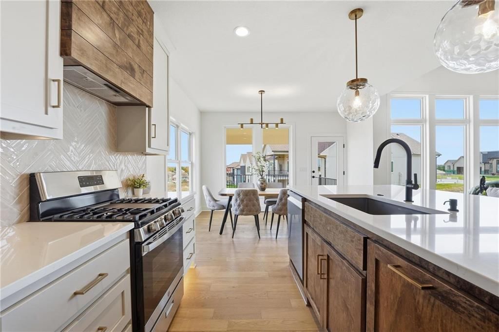 4331 NE Hideaway Drive — photo 10