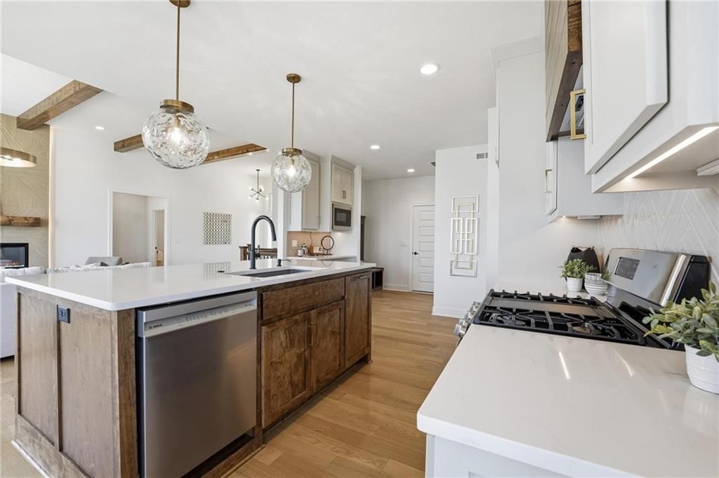 4331 NE Hideaway Drive — photo 11