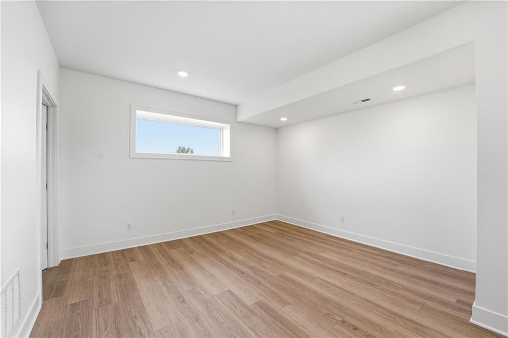 4331 NE Hideaway Drive — photo 32