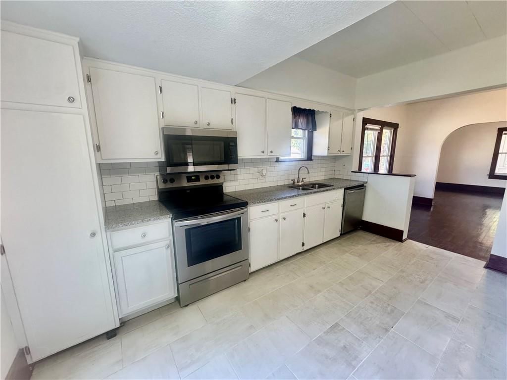 1011 N Broadway Street — photo 3