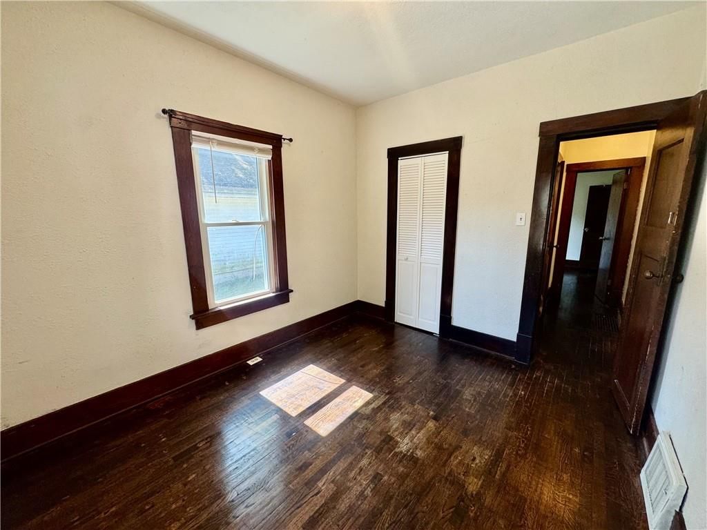 1011 N Broadway Street — photo 10