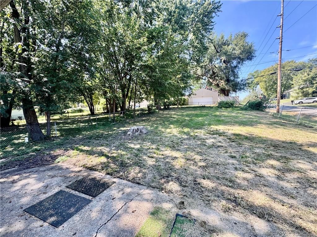 1011 N Broadway Street — photo 16