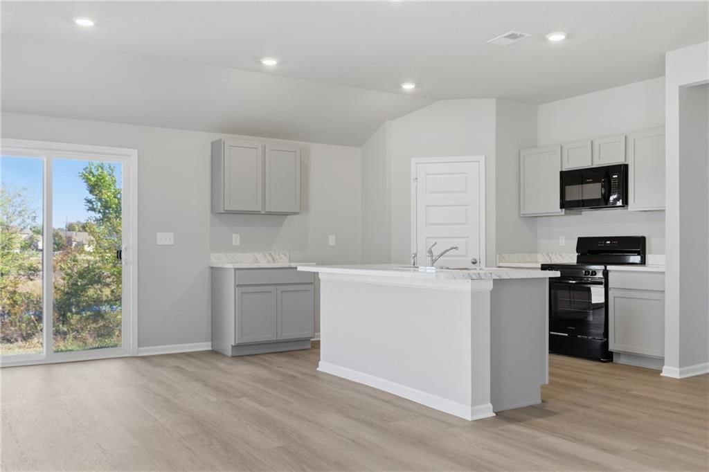 534 W Fountain Street — photo 5