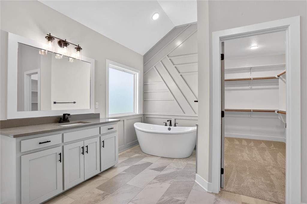 7060 NW Yulich Court — photo 13