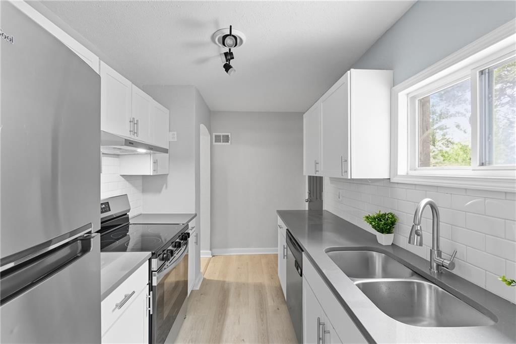 7300 Brooklyn Avenue — photo 14