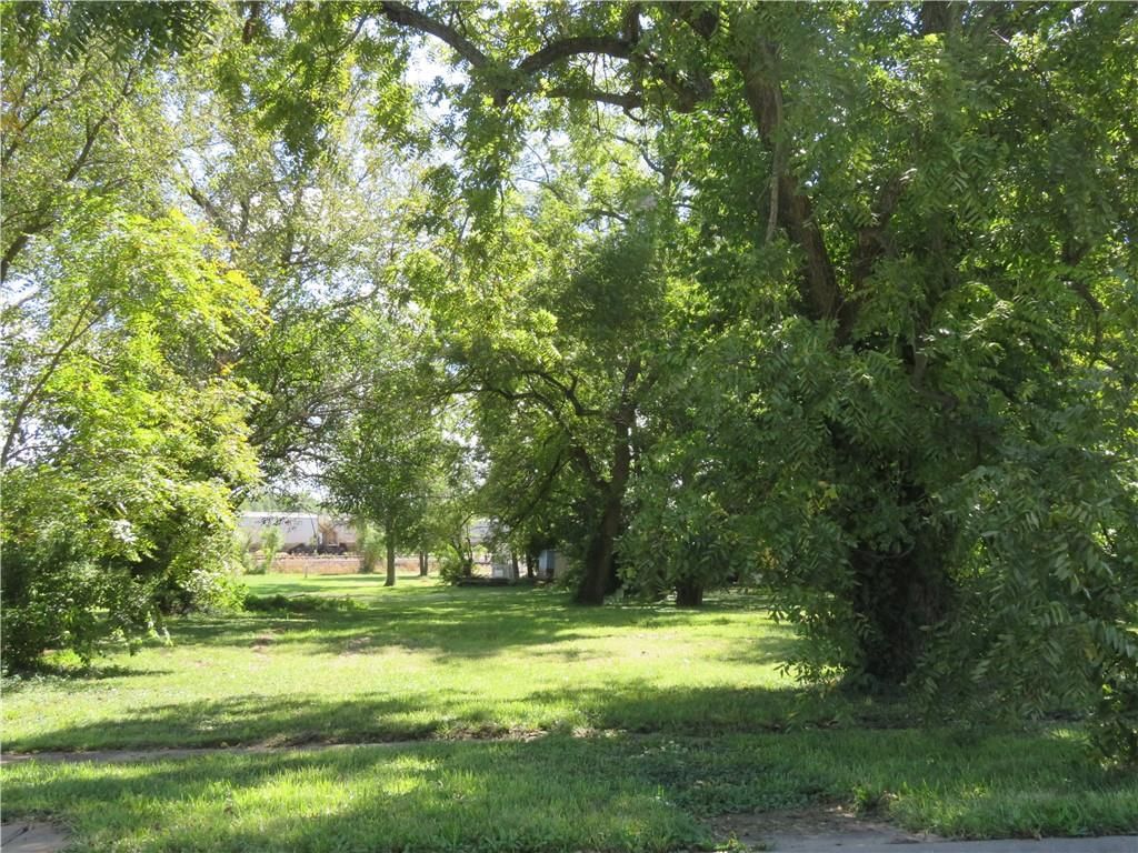 805 Chestnut Avenue — photo 1