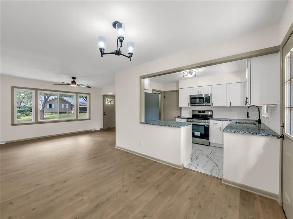 3921 S Delaware Avenue — photo 8