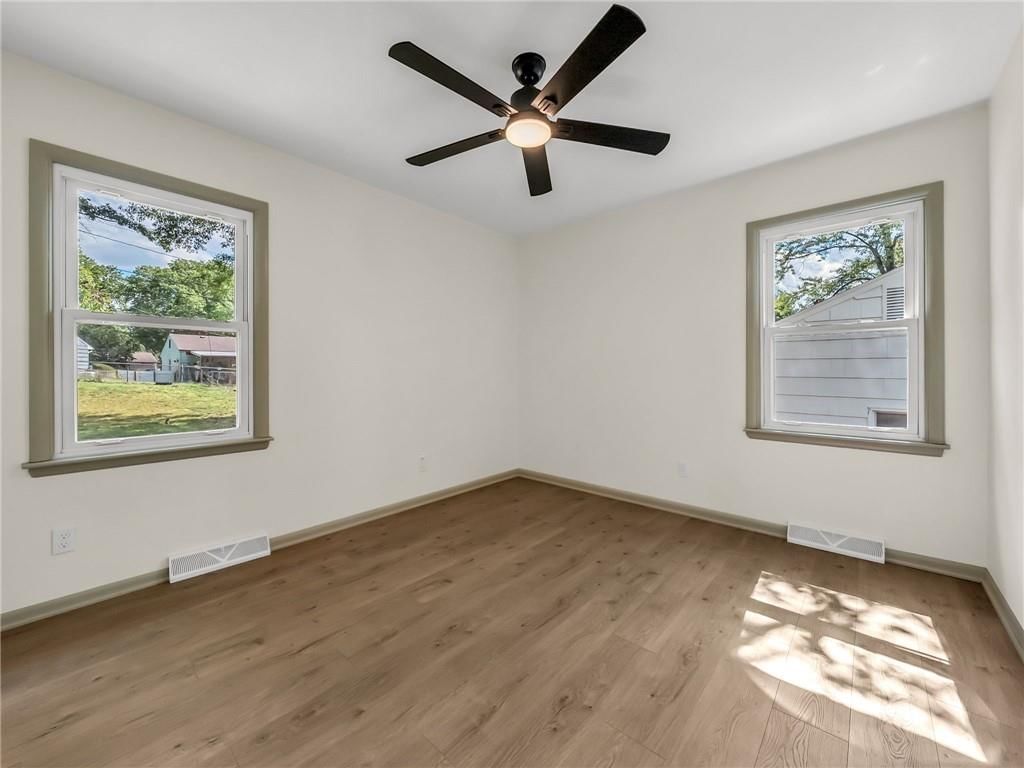 3921 S Delaware Avenue — photo 13