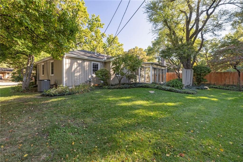 Photo 38 of 43 - 7844 Tomahawk Road