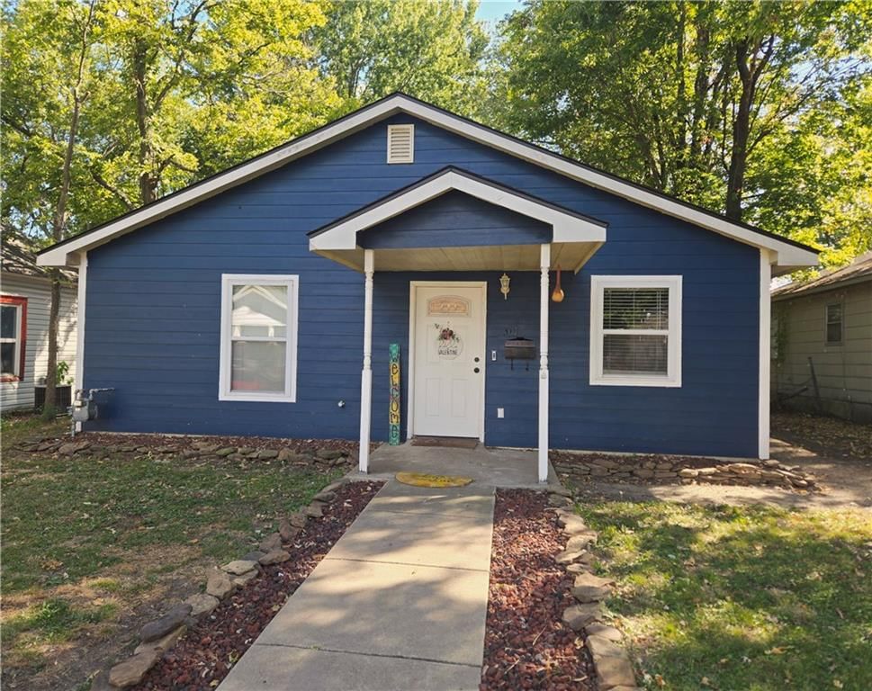 310 E Park Street — photo 3