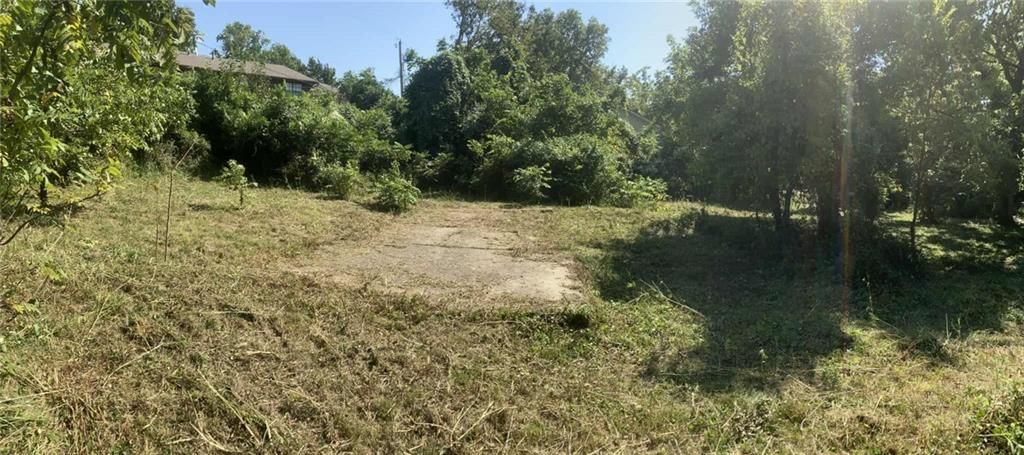 1811 S Brookside Avenue — photo 4