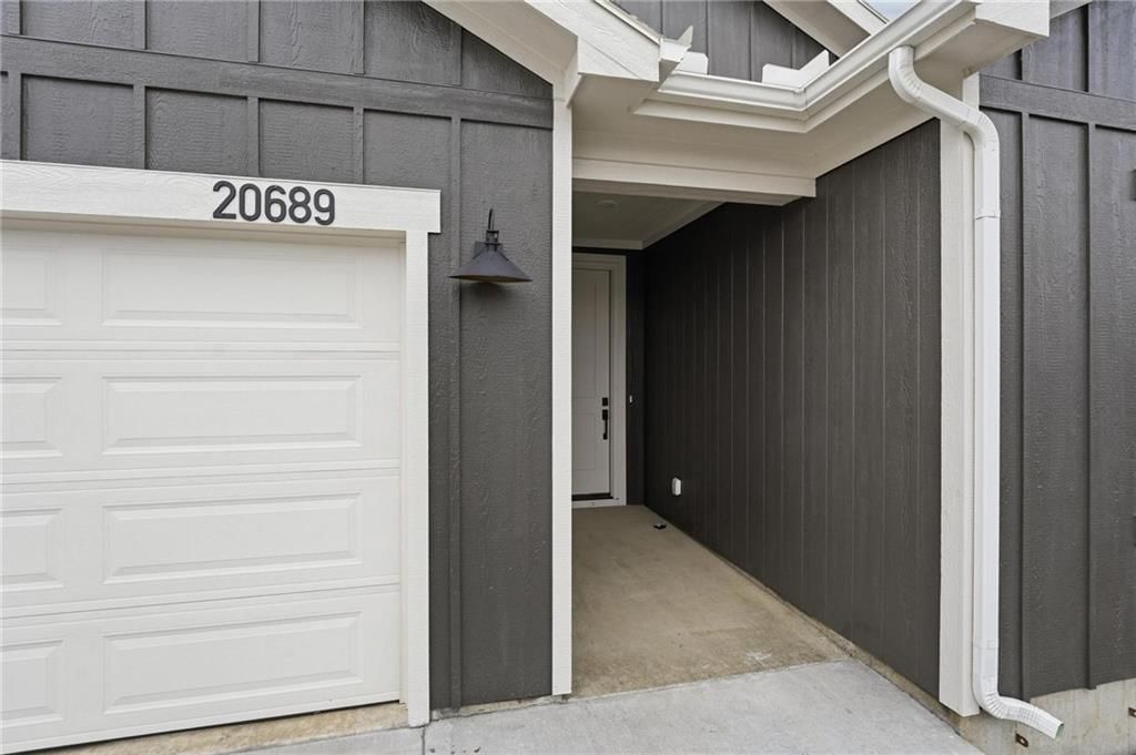 20689 Skyview Lane — photo 2