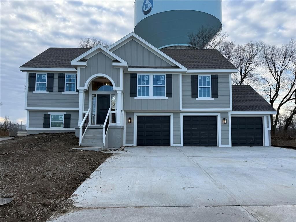 11902 N Bellaire Avenue, Kansas City, MO