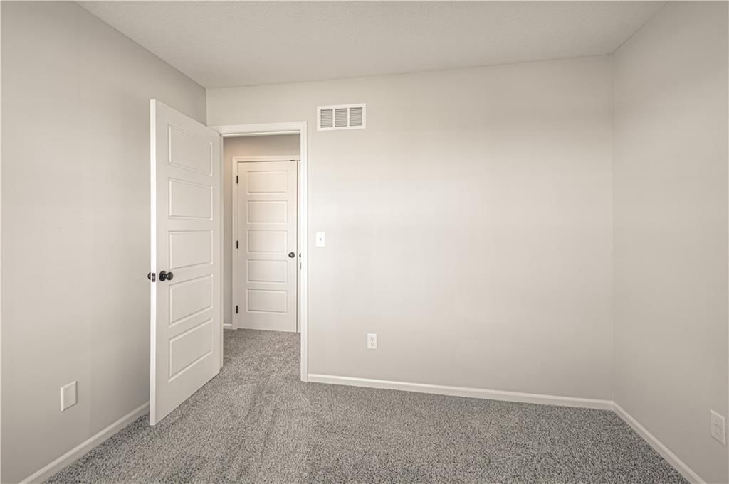 11902 N Bellaire Avenue — photo 23
