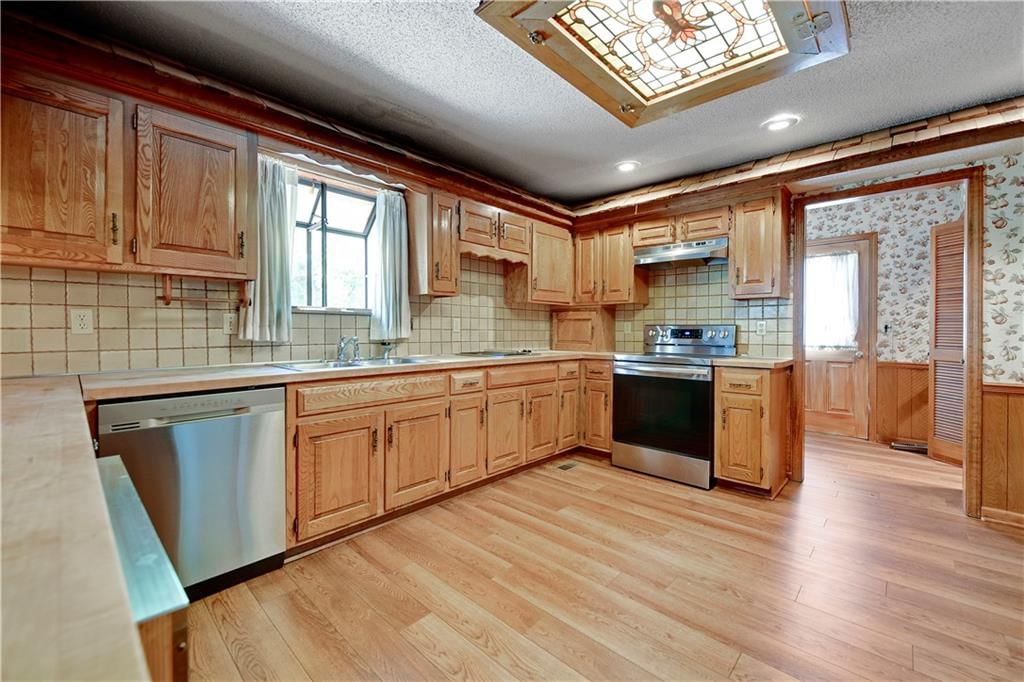11905 Madison Avenue — photo 14