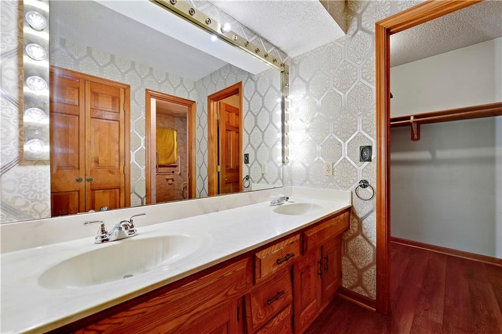 11905 Madison Avenue — photo 20