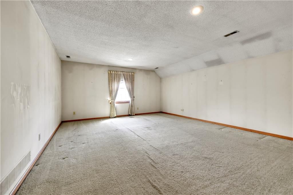 11905 Madison Avenue — photo 25