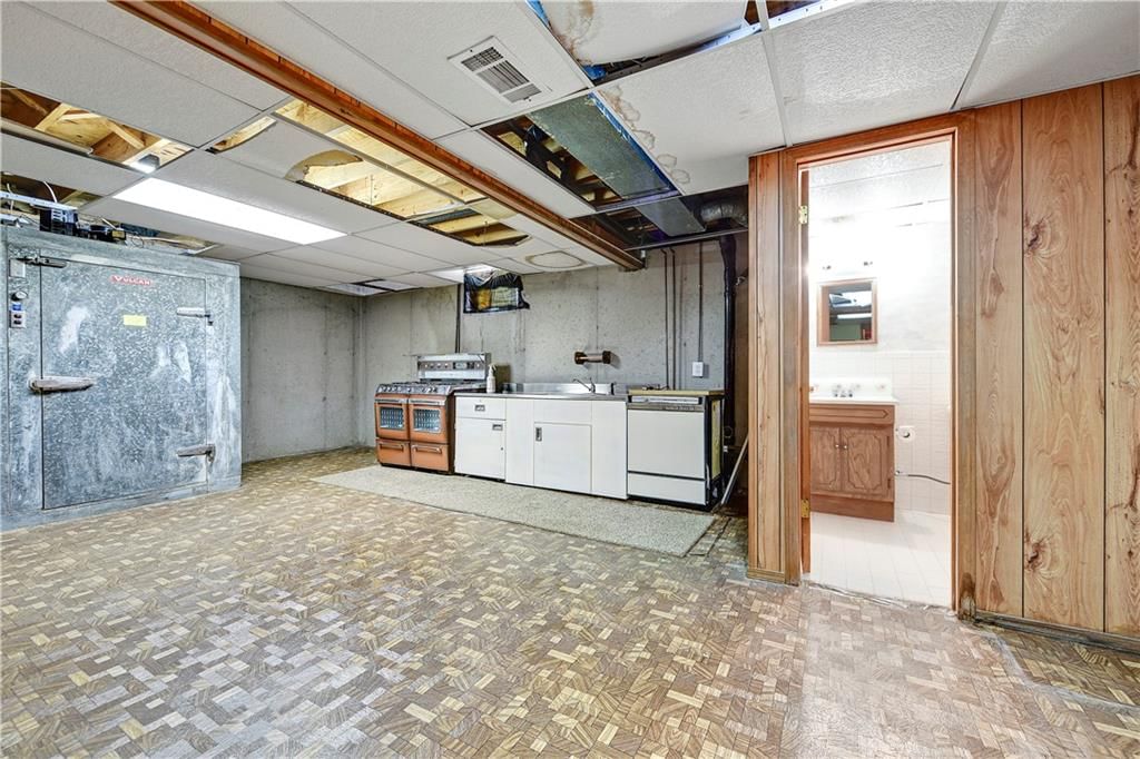 11905 Madison Avenue — photo 31
