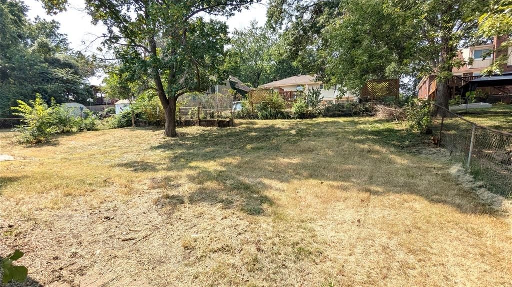 7236 Crisp Avenue — photo 48