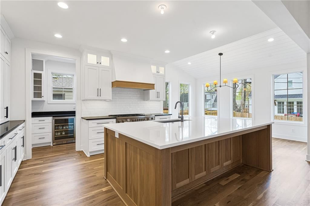 4016 W 67th Terrace — photo 2