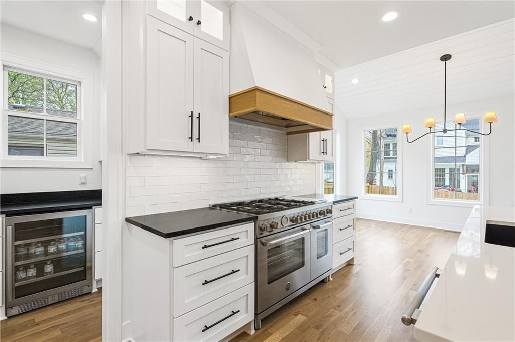 4016 W 67th Terrace — photo 3