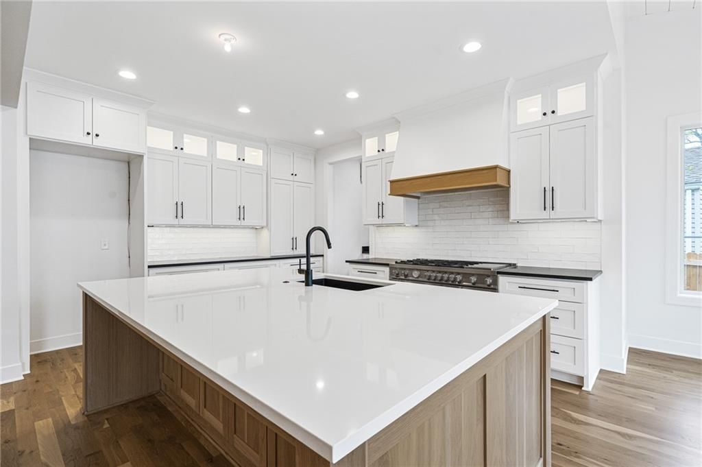 4016 W 67th Terrace — photo 4