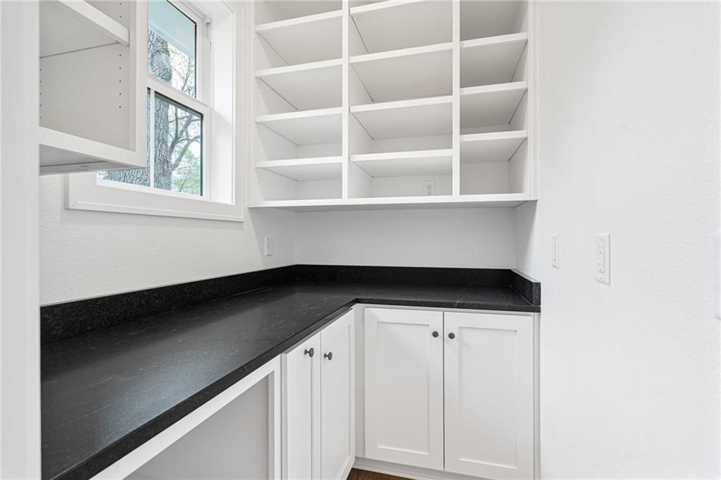 4016 W 67th Terrace — photo 10