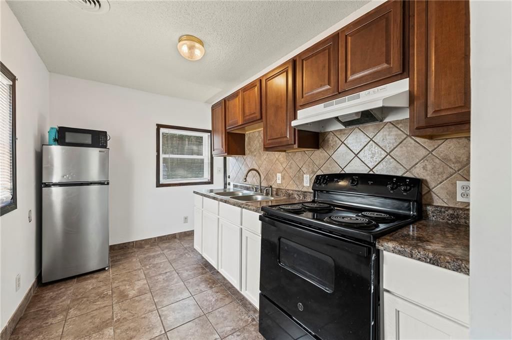 4535 Lafayette Avenue — photo 8
