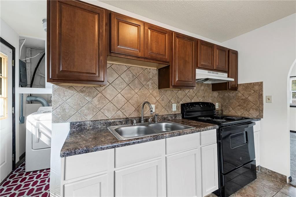 4535 Lafayette Avenue — photo 9