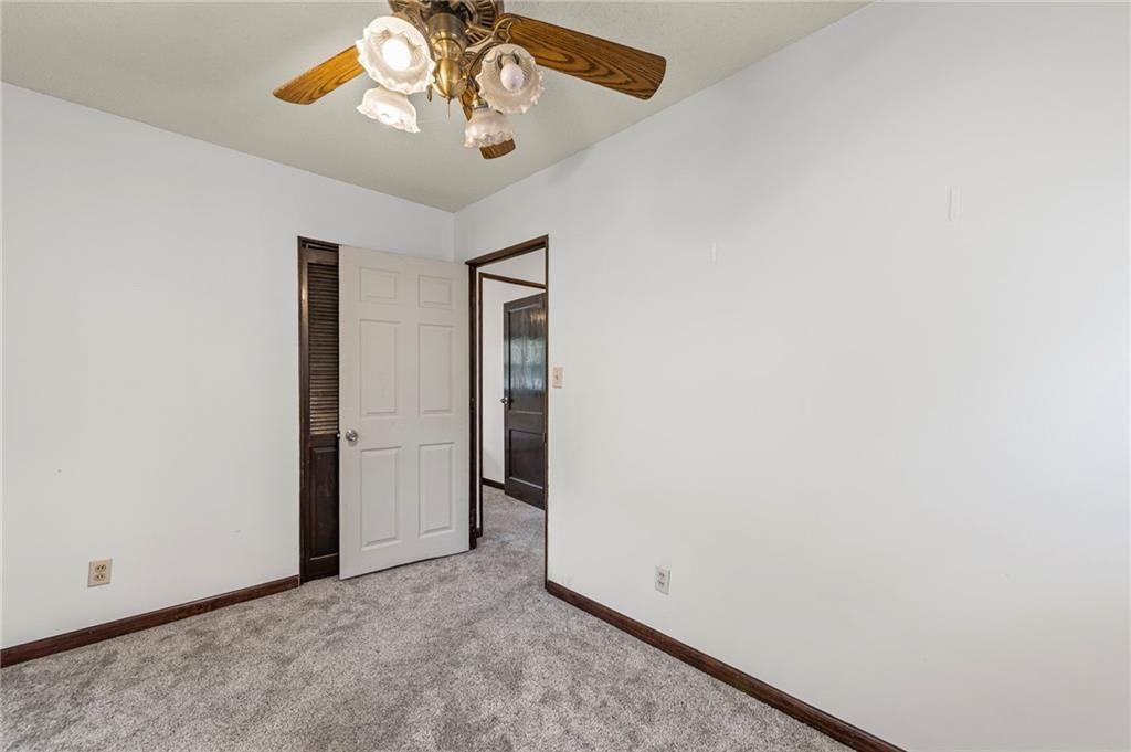 4535 Lafayette Avenue — photo 12