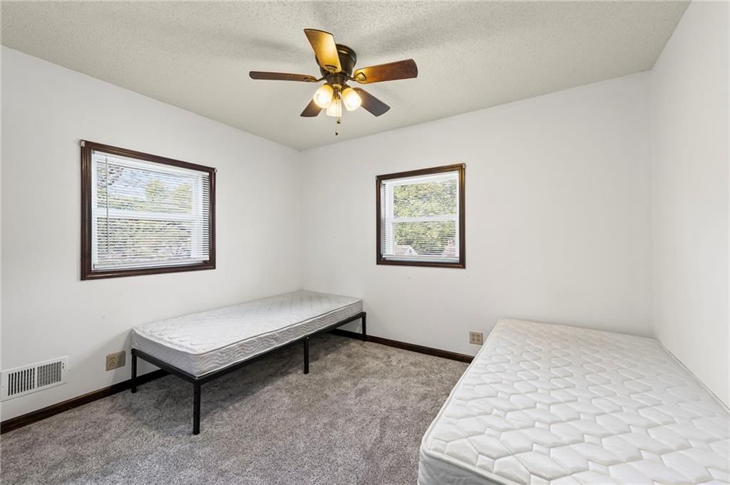 4535 Lafayette Avenue — photo 14