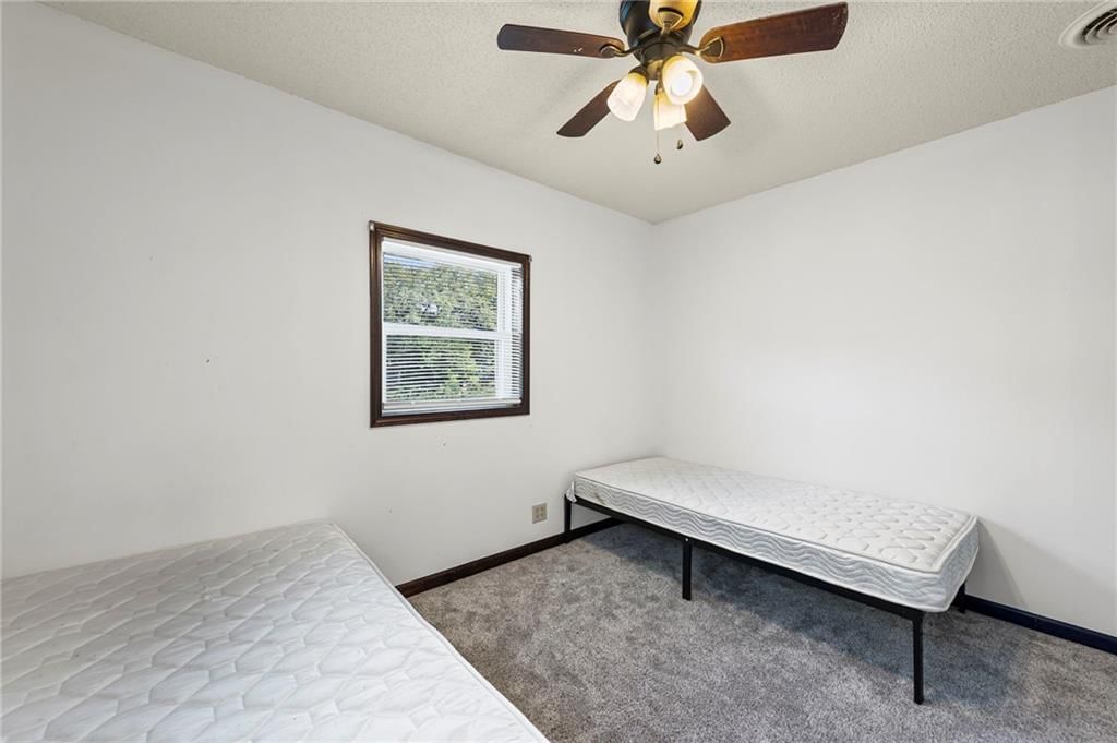 4535 Lafayette Avenue — photo 15