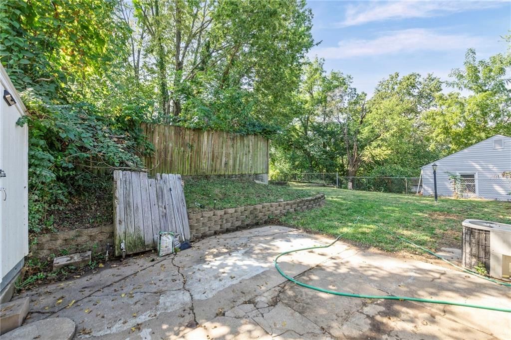 4535 Lafayette Avenue — photo 18