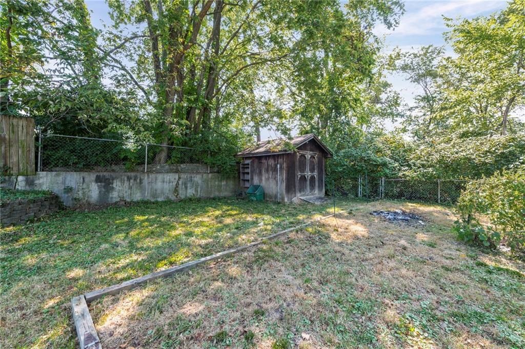 4535 Lafayette Avenue — photo 20