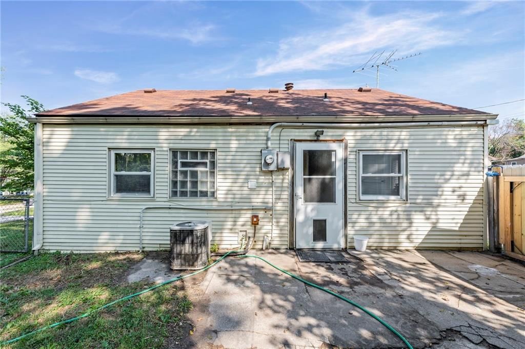 4535 Lafayette Avenue — photo 25