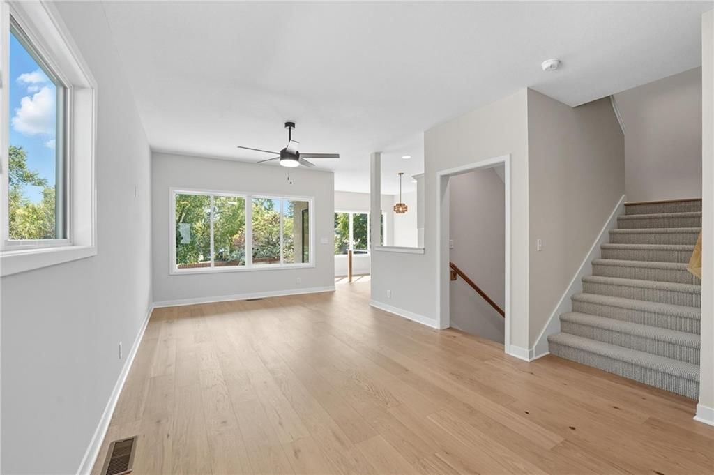 205 NW Orchard Court — photo 5
