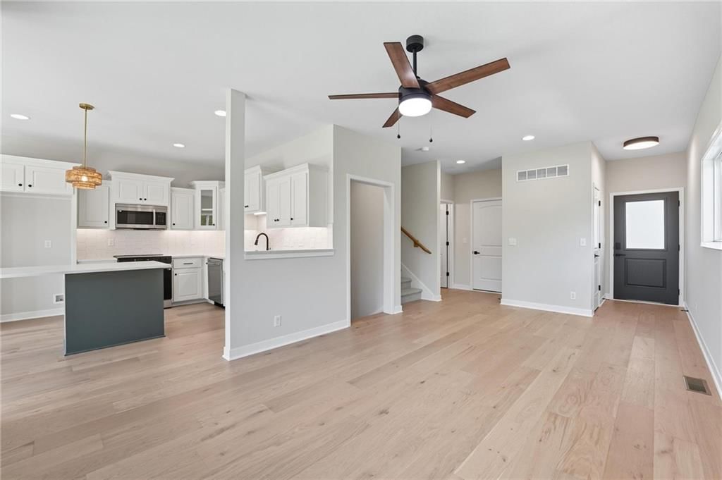 205 NW Orchard Court — photo 7