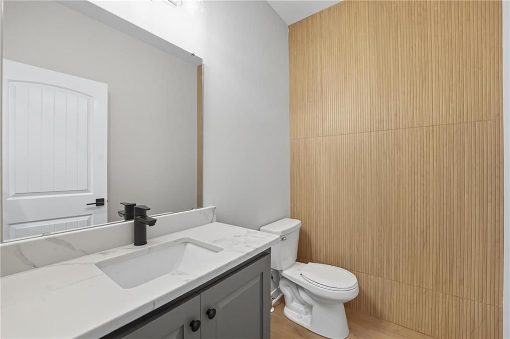 205 NW Orchard Court — photo 13