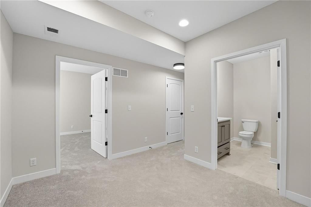 205 NW Orchard Court — photo 31