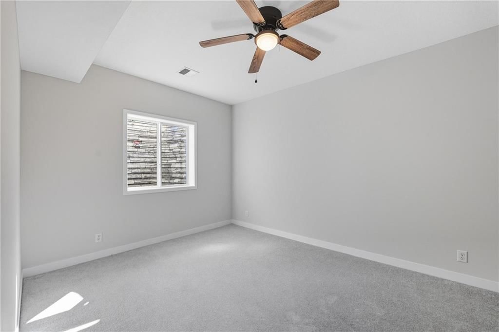 205 NW Orchard Court — photo 33