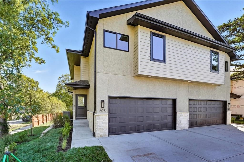205 NW Orchard Court — photo 42