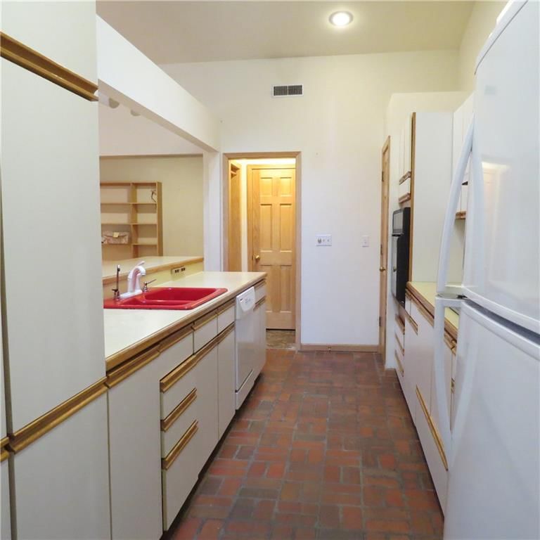 1213 N Summers Street — photo 5