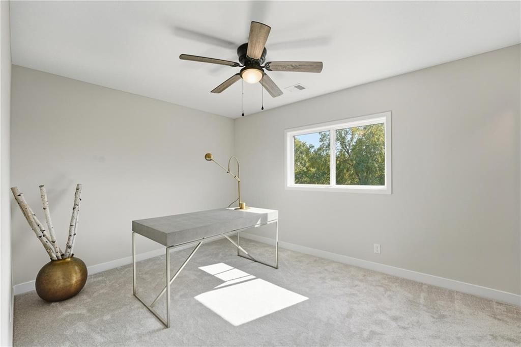 207 NW Orchard Court — photo 12