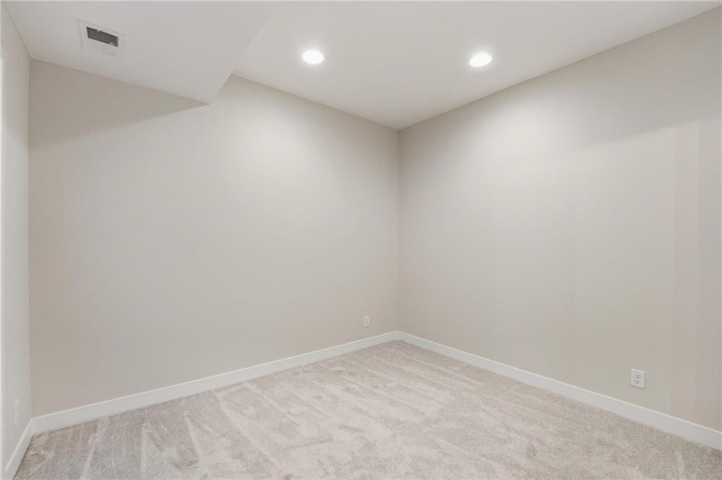 207 NW Orchard Court — photo 26