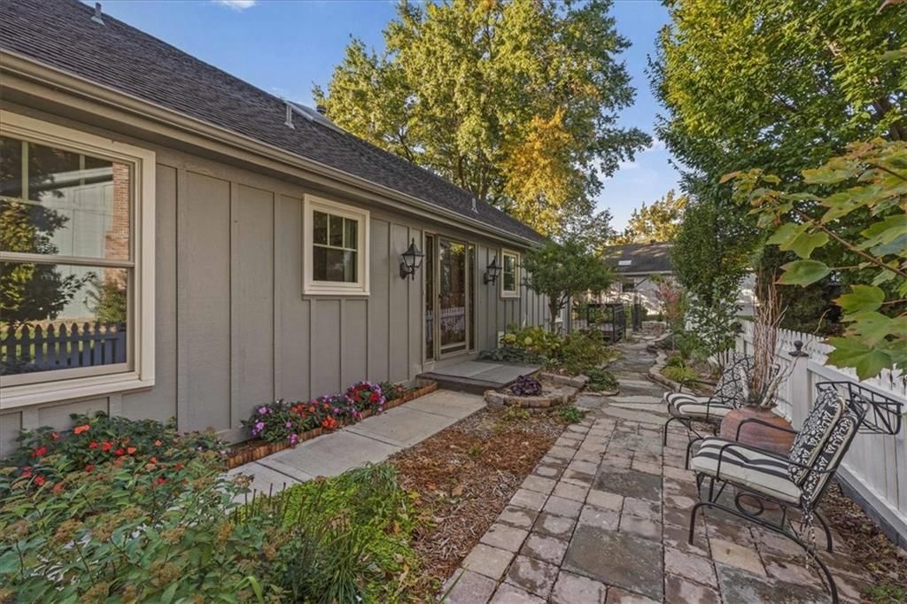 7212 Mastin Street — photo 2