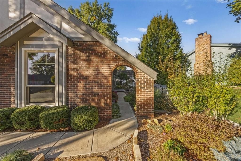 7212 Mastin Street — photo 32
