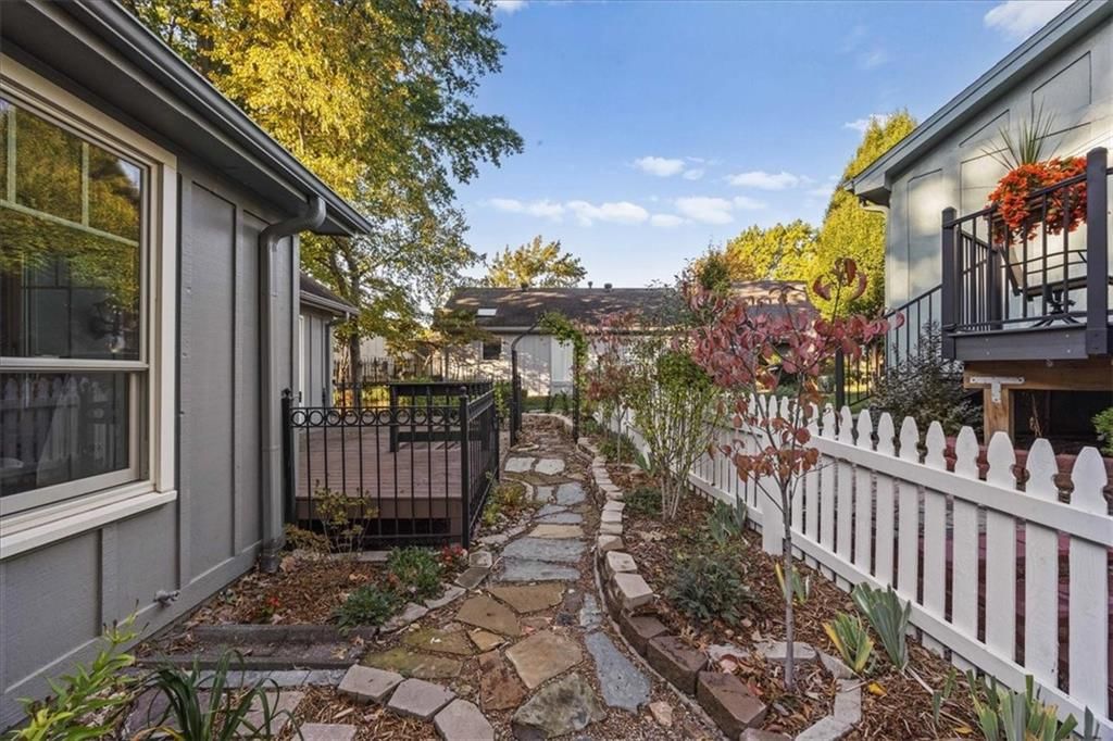 7212 Mastin Street — photo 36